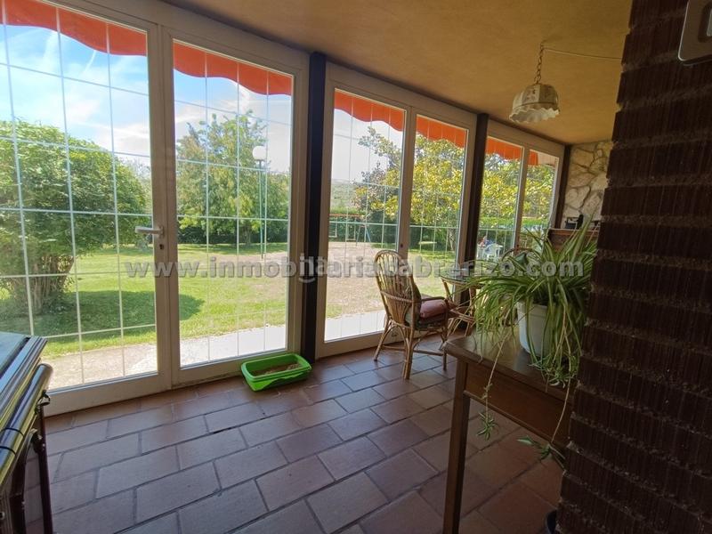 Foto 5cb40476-95c4-4ab1-9fd6-05472fc1e160. Chalet con camino riscaldamento parcheggio piscina in Nalda