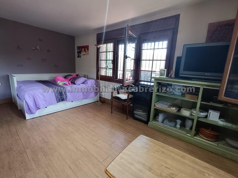 Foto 70e061cc-5b4b-4fff-8452-b019be0b29eb. Chalet con camino riscaldamento parcheggio piscina in Nalda