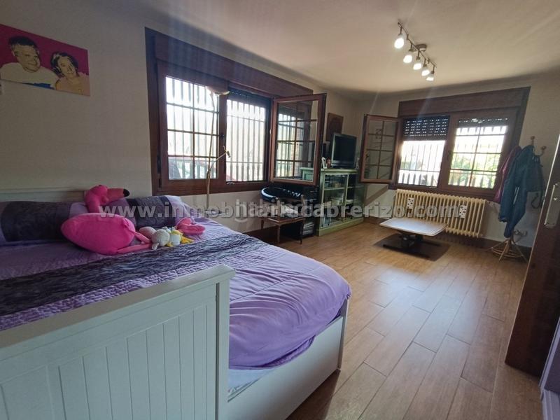 Foto c672d0ff-45bf-4f28-b77f-5ef0f528370b. Chalet con camino riscaldamento parcheggio piscina in Nalda