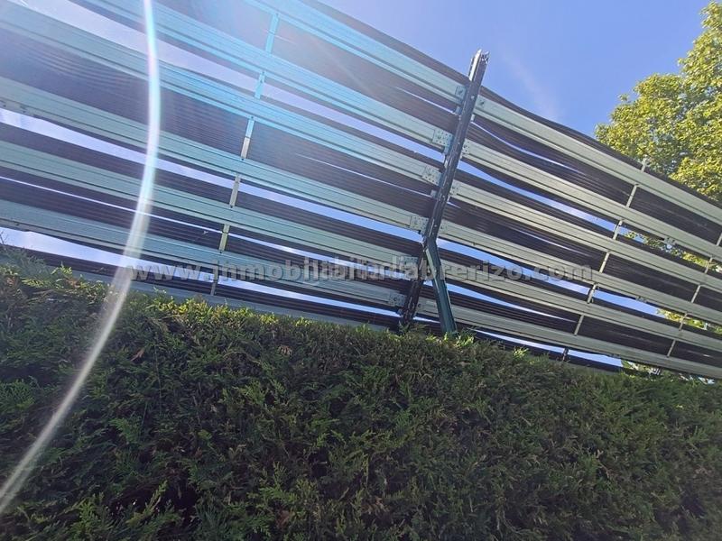 Foto d054df08-e20c-4f29-9760-8a8f7f4176c5. Chalet con camino riscaldamento parcheggio piscina in Nalda