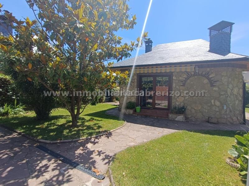 Foto ea1f945c-1ada-421e-a499-fed521add09b. Chalet con camino riscaldamento parcheggio piscina in Nalda