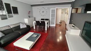 Pis  Calle pintor rosales. Fantástico piso de cuatro dormitorios con garaje zona las gaunas