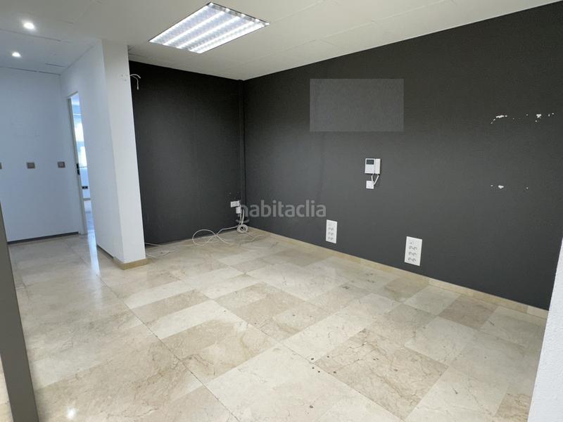 Foto b851bfd8-1ec3-47b6-bf52-411d21def33e. Location bureau avec chauffage dans Gran Via Logroño