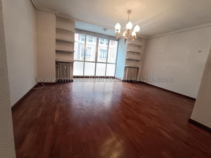 Foto 34a8a33e-7a6e-4861-bda4-df9556afe8af. Appartamento con riscaldamento in Gran Via Logroño