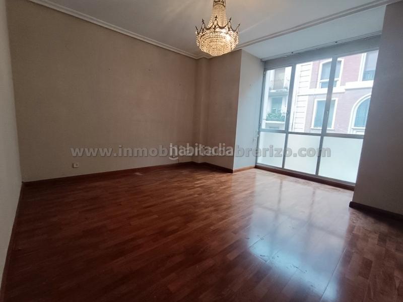 Foto a4b92be6-5736-487b-8a78-c943f2420d7b. Appartamento con riscaldamento in Gran Via Logroño