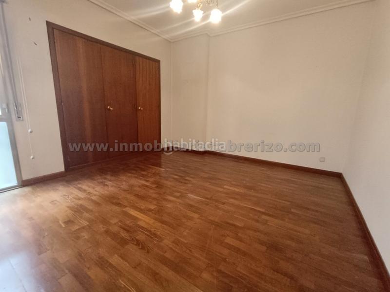 Foto fac288fd-8876-4f9f-9a21-a24fb1415f35. Appartamento con riscaldamento in Gran Via Logroño