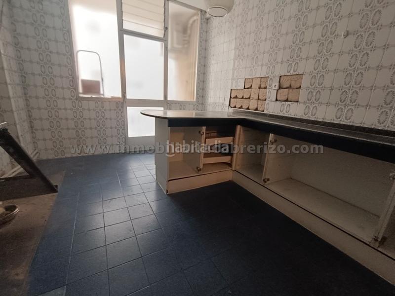 Foto 2c0cacdd-43f9-4d6b-b642-5607852796b0. Etagenwohnung mit heizung in Gran Via Logroño