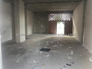 Local Comercial en Calle Suecia 6