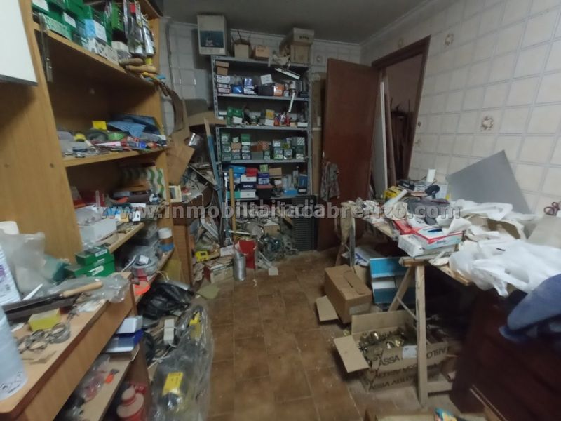 Foto 6a322330-0e65-4ef3-b3c4-7909828f0461. Local comercial a Oeste Logroño