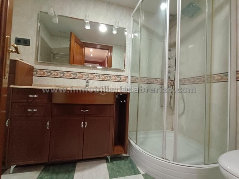 Foto 3ae7c38a-e2ba-4135-8b80-0c62b4eb706a. Pis amb calefacció aparcament piscina a Residencia Logroño