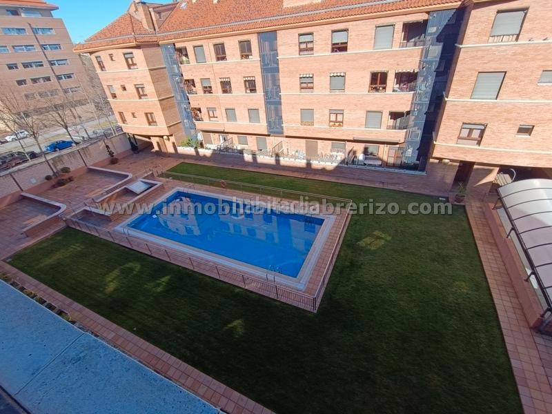 Foto 68d62b46-c477-472a-8088-36586af794e0. Pis amb calefacció aparcament piscina a Residencia Logroño
