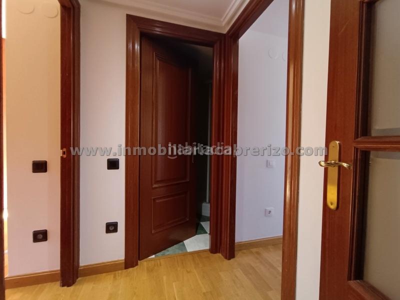 Foto 90f5f646-9146-42a3-8f2b-3d9dfcc5b483. Pis amb calefacció aparcament piscina a Residencia Logroño