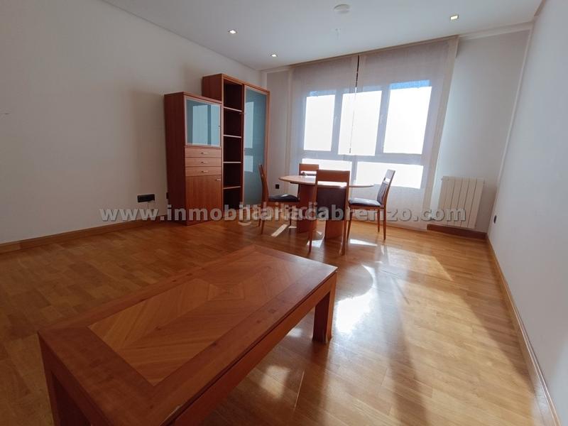 Foto e545a6d6-341e-406b-be38-7af69c07ab11. Pis amb calefacció aparcament piscina a Residencia Logroño