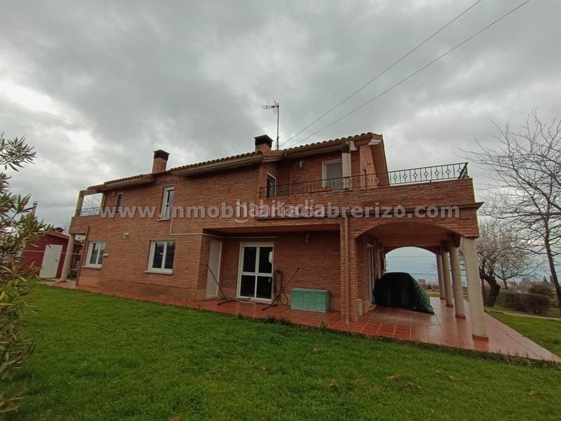 Foto 1691a27c-0fa5-494c-a70a-0cf9e723307e. Haus mit kamin heizung in Clavijo