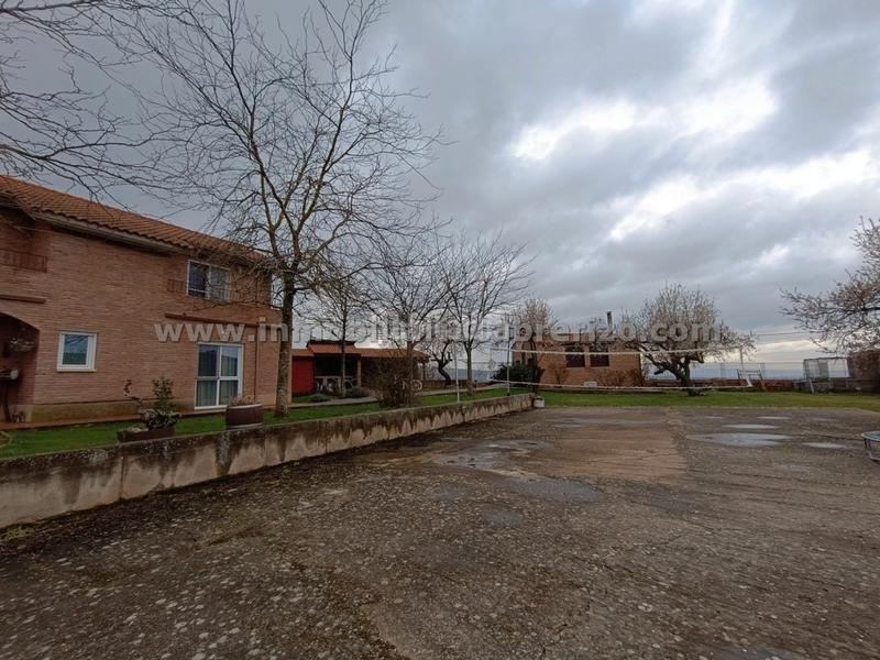 Foto 3ec083c3-3793-4f5f-8773-93039377a893. Haus mit kamin heizung in Clavijo