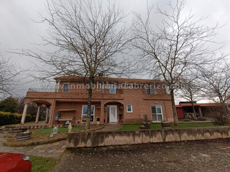 Foto 4c40943d-3931-48f3-990c-d0c385f9016f. Haus mit kamin heizung in Clavijo