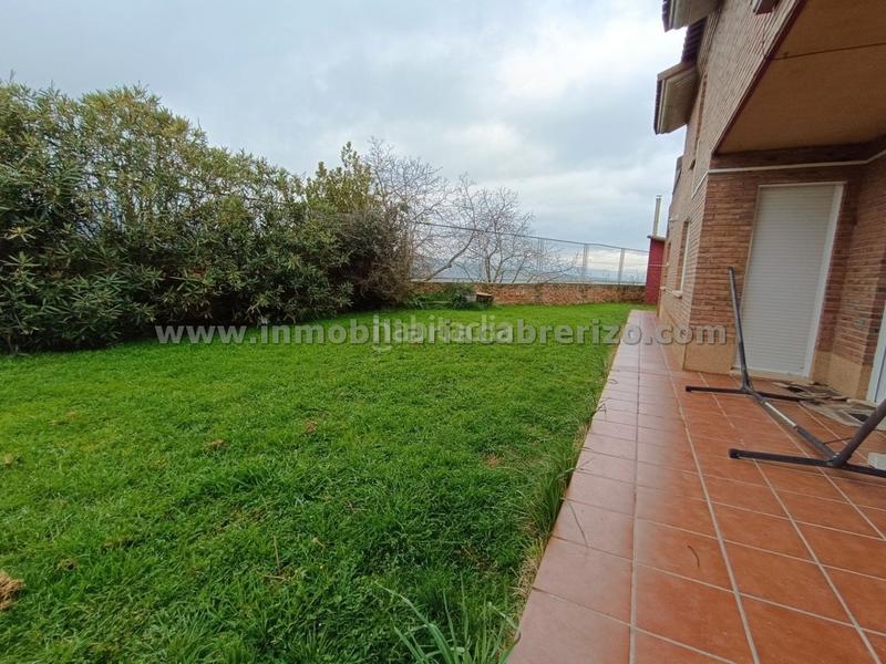 Foto a4f2710c-f398-41a7-a410-d9a849995739. Haus mit kamin heizung in Clavijo