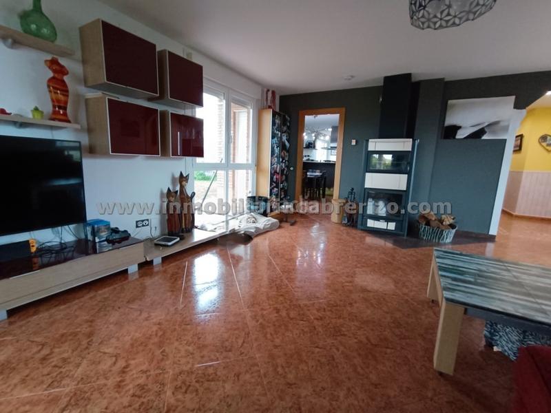 Foto d8a99e77-1b23-4e71-8a32-690d50445b2a. Haus mit kamin heizung in Clavijo