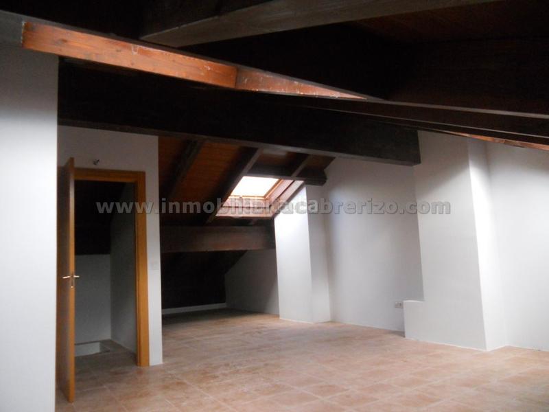 Foto 10d423a8-f60d-43b9-b8de-0feec0080f44. Casa adossada amb aparcament a Navarrete