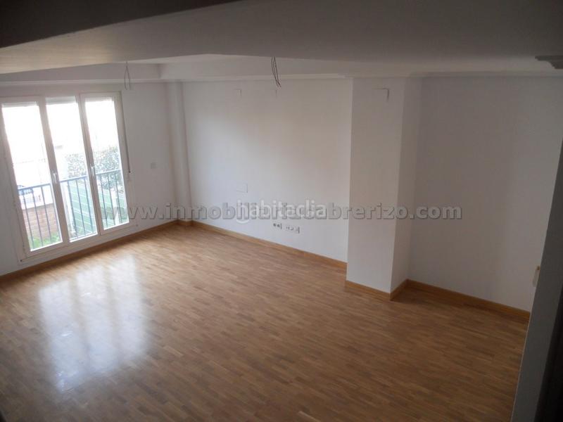 Foto 99d98569-39f5-4fac-8e15-d1dc26dd6365. Casa adossada amb aparcament a Navarrete