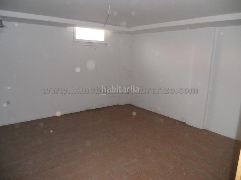 Foto a38def56-c1c8-41c1-9562-a5c3fad8e8fc. Casa adossada amb aparcament a Navarrete