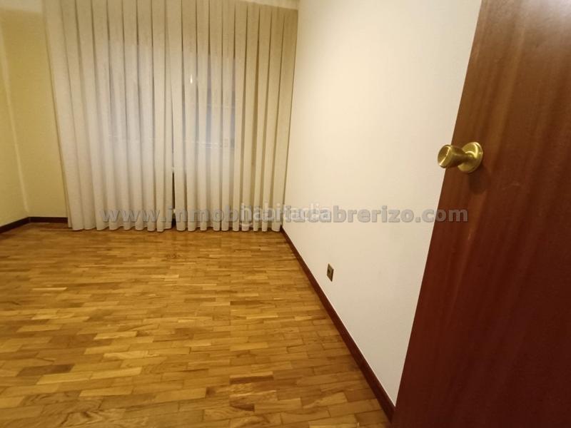 Foto 0866a669-f453-4e1d-9fc2-47bc415a8b4b. Appartement avec chauffage parking dans Gran Via Logroño