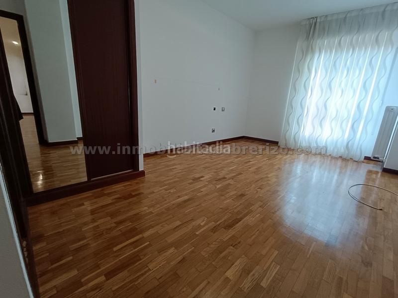 Foto 1923b58d-eb72-444d-a193-3808714c7033. Appartement avec chauffage parking dans Gran Via Logroño