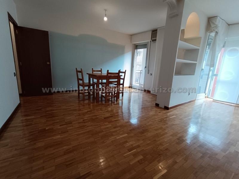 Foto 2234edeb-31d2-43da-9f37-7e46c708bc4f. Appartement avec chauffage parking dans Gran Via Logroño