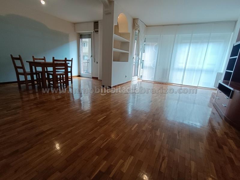 Foto 29c425a4-d6e1-4abd-937d-8c48599538e4. Appartement avec chauffage parking dans Gran Via Logroño
