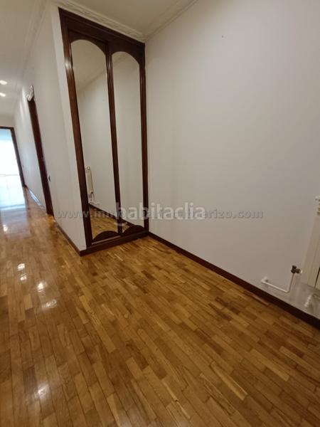 Foto 4780f481-a84b-4459-a404-edf6a93cb196. Appartement avec chauffage parking dans Gran Via Logroño