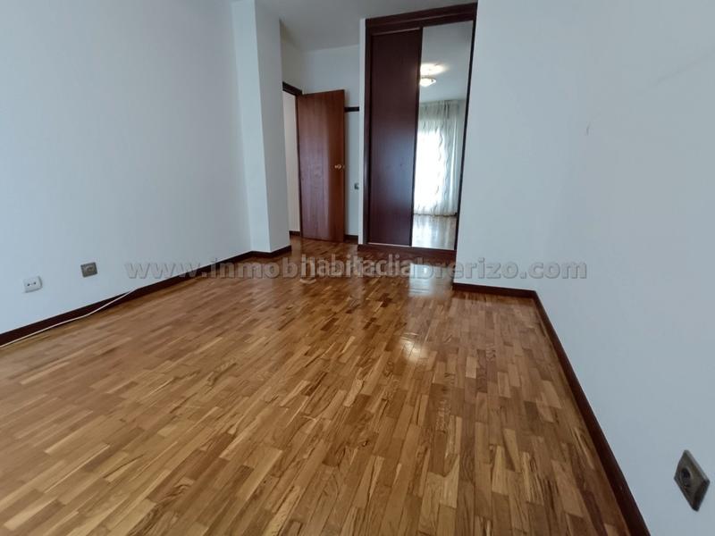 Foto 4c70d498-f9e4-466d-98be-62bf9fbb83bc. Appartement avec chauffage parking dans Gran Via Logroño