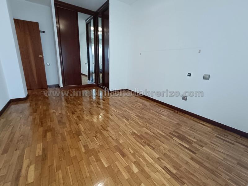 Foto 77e27d34-715a-4ab2-9d4e-387fde450cba. Appartement avec chauffage parking dans Gran Via Logroño