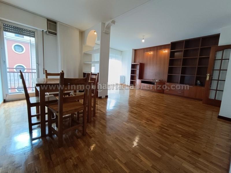 Foto 8a6866be-0a56-415c-9149-4274da5052c8. Appartement avec chauffage parking dans Gran Via Logroño