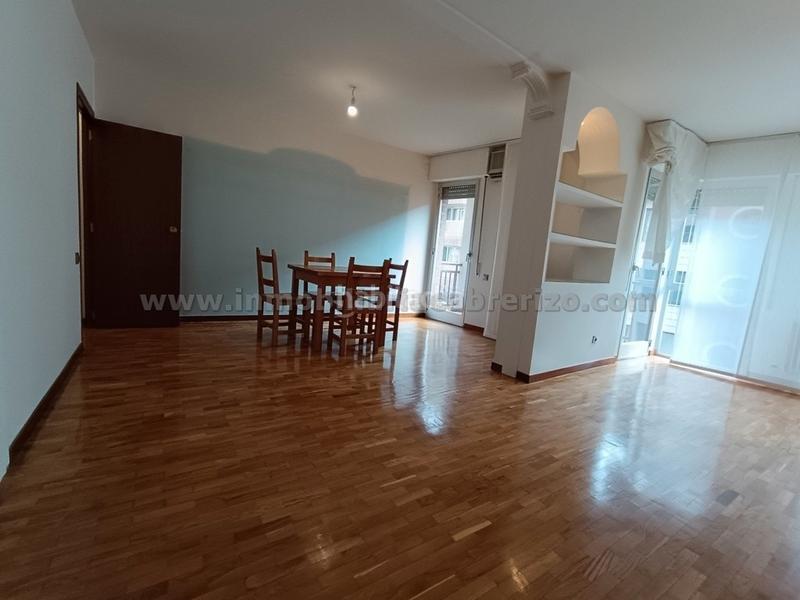 Foto cc3e041e-133a-4015-a56a-2b9d29748586. Appartement avec chauffage parking dans Gran Via Logroño