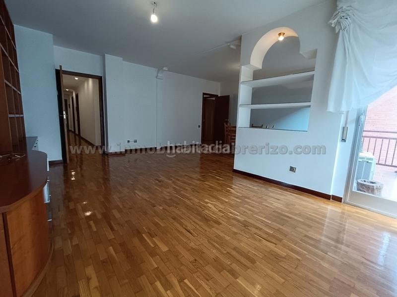 Foto f71e13d5-026f-42fc-9466-9f4d03ba5002. Flat with heating parking in Gran Via Logroño