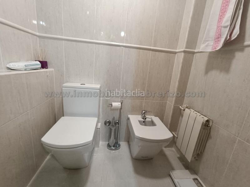 Foto 4aeac89a-38bb-41b3-8939-65725268a1bf. Piso en San Millán - Ayuntamiento Logroño