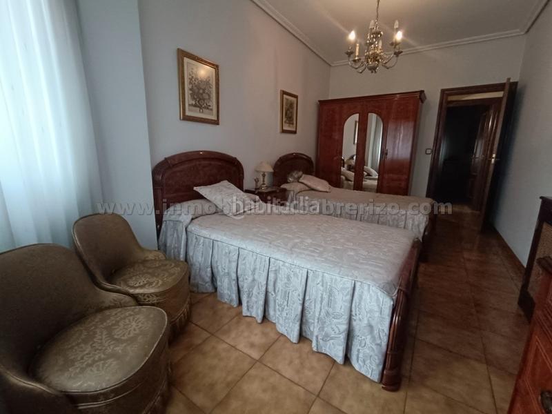 Foto 9d5111b1-e0d8-4a79-ab3b-f84e9f8b627e. Piso en San Millán - Ayuntamiento Logroño