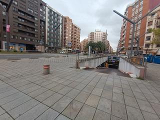 Aparcament cotxe  Gran vía juan carlos i