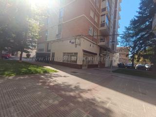 Local Comercial a Calle Duques de Nájera