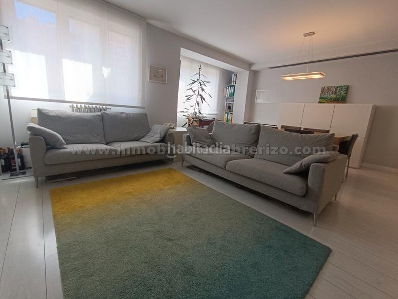 Foto c6c47cbc-af0d-46a7-b34d-3d3b4ac500a0. Etagenwohnung mit heizung in Gran Via Logroño