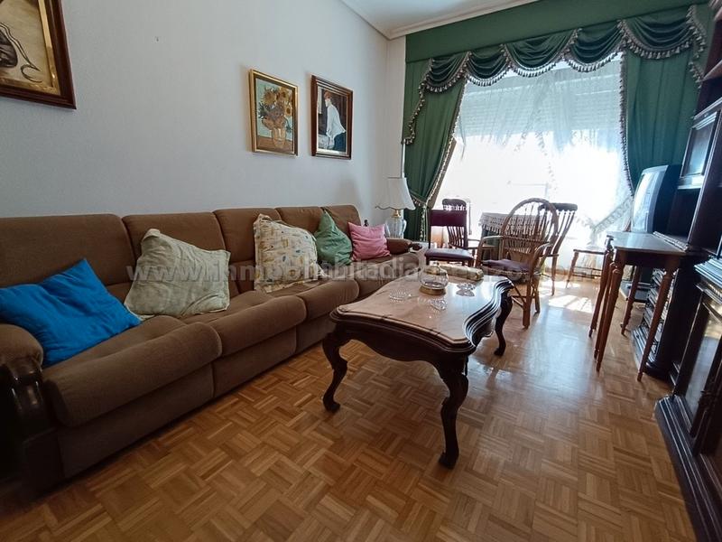 Foto 4ec944cd-e64e-4e6d-b31a-004e608932e1. Flat with heating in Jesuitas Logroño