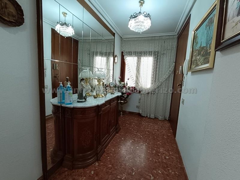 Foto 6eb6426b-35b9-4405-9768-3b103cc6d9de. Flat with heating in Jesuitas Logroño
