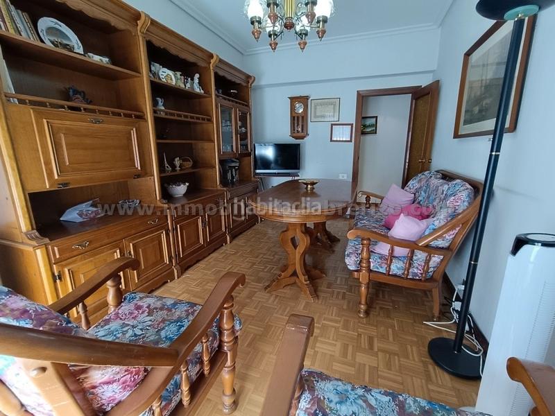 Foto a5930609-53a1-48e9-a84e-34cabd0d5fd4. Pis amb calefacció a Jesuitas Logroño