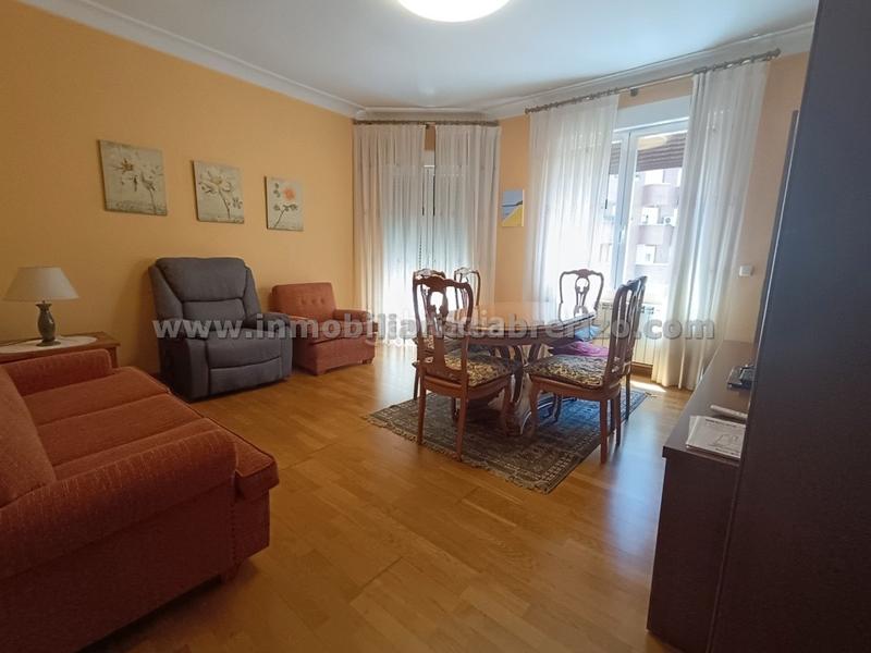 Foto 86b18806-b3c4-4a8f-b19a-349c5316687f. Appartamento con riscaldamento in Jesuitas Logroño