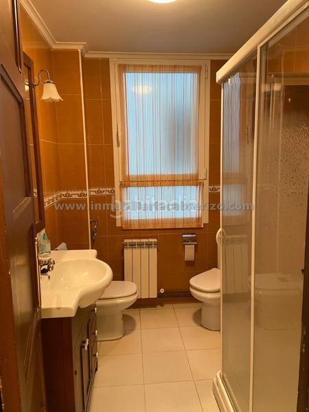 Foto e4c1debd-2168-456e-b9e3-60e7cde3b1fe. Flat with heating in Jesuitas Logroño