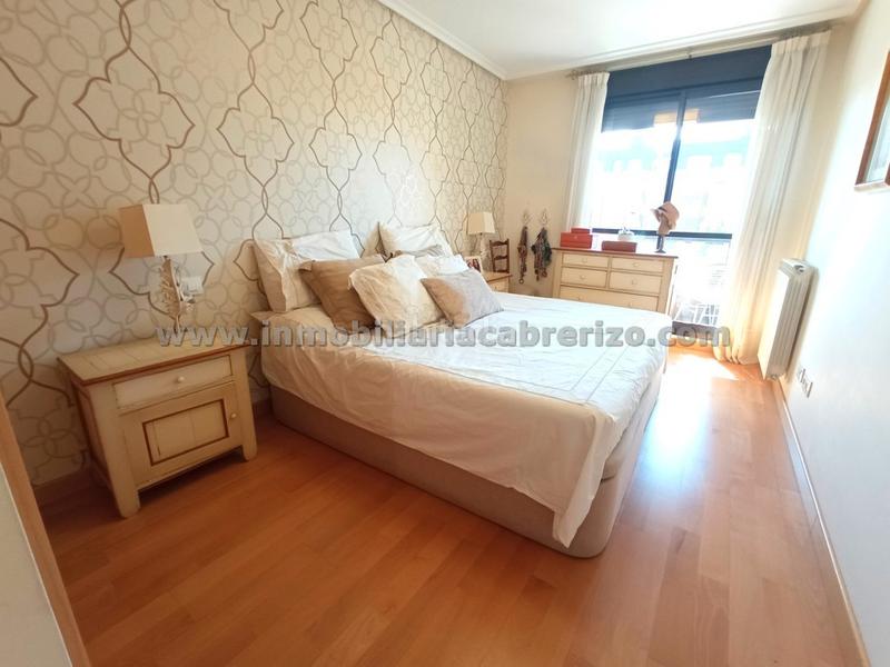 Foto 0eaf8600-e275-4825-bb9c-ef63397fc7de. Appartamento con riscaldamento parcheggio piscina in Logroño