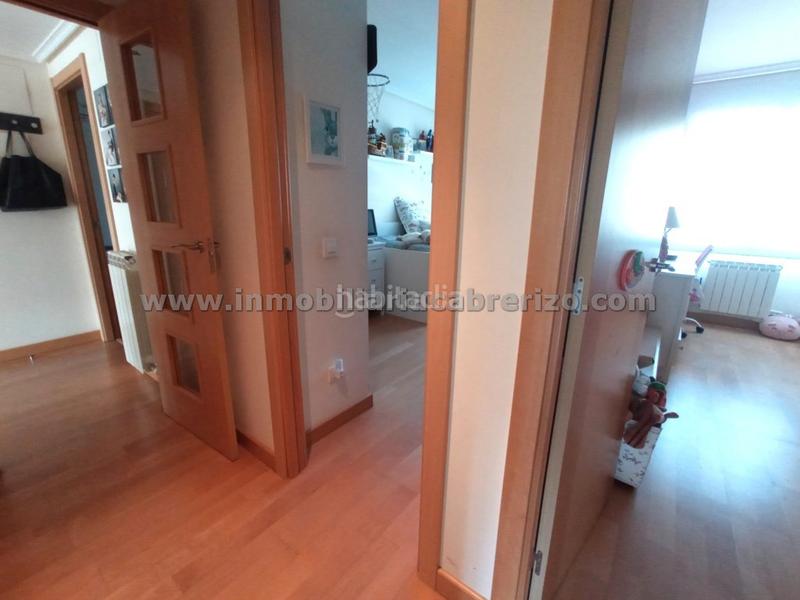 Foto b42ef87f-009e-472f-8212-ac51e2a42420. Flat with heating parking pool in La Cava - Fardachón Logroño