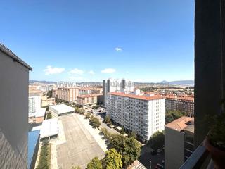 Pis  Calle de san esteban. Piso reformado, con mucha altura y vistas en barañain