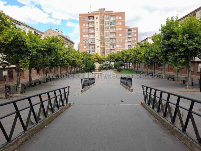 Foto f1d760f0-dc45-4228-8fd9-9e45b45e04d6. Piccolo appartamento con riscaldamento in Jesuitas Logroño