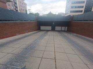 Car parking in Calle Tirso de Molina